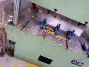 Hydraulic SMC Machine Pressed the bracket 